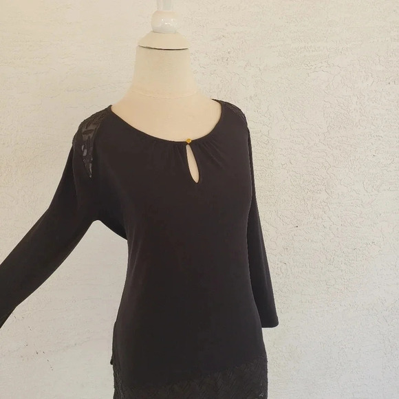 Ellen Tracy Keyhole Gold Button 3/4 Sleeves Black - Picture 2 of 10